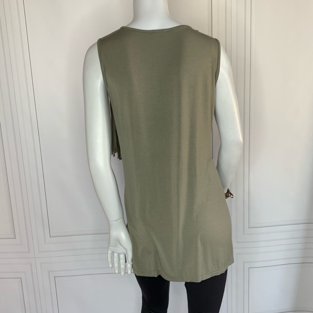 POL Boho Fringe Tank - Picture 5 of 8